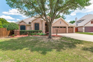 932 Rock Ridge Ct, Hurst, TX 76053 - photo 2