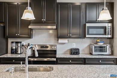 935 Marsac St, Charlottesville, VA 22901 - photo 5