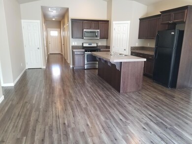 656 SE Reed Mkt