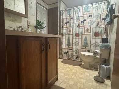 #6- Full bathroom