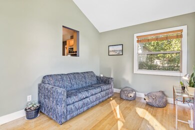 279 W 15th St, Holland-21