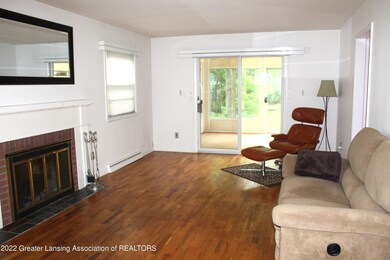 5 - Living room