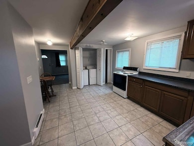 508 N Silver St, Bad Axe, MI 48413 - photo 5