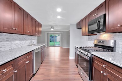 8819 Brackley Ln, Houston, TX 77088 - photo 2