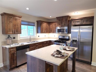 2375 NW Debron Ln unit 16, Bend, OR 97703 - photo 4