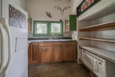 131 W 2nd St, Newburg, MO 65550 - photo 4