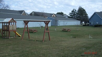 64 Carriage Ln SW unit 5, Grand Rapids, MI 49548 - photo 6