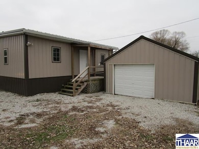 522 N Main St, Clinton, IN 47842 - photo 3