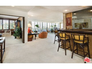 339 N Palm Dr unit 402, Beverly Hills, CA 90210 - photo 2