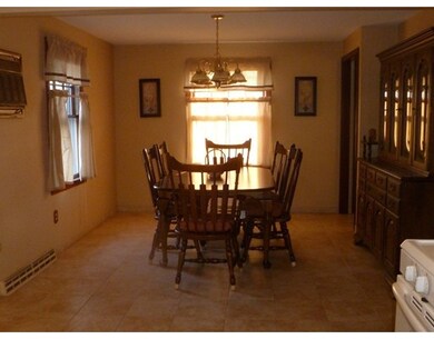 33 Lancaster St, Springfield, MA 01118 - photo 5