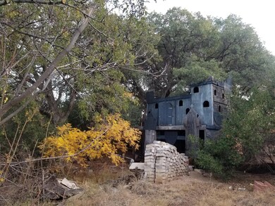 Tree house castle