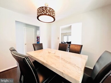 7728 Nalley Ct, Hyattsville, MD 20785 - photo 4