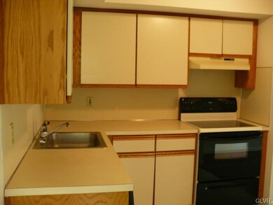 5639 Grace Ave, Bethlehem, PA 18017 - photo 3