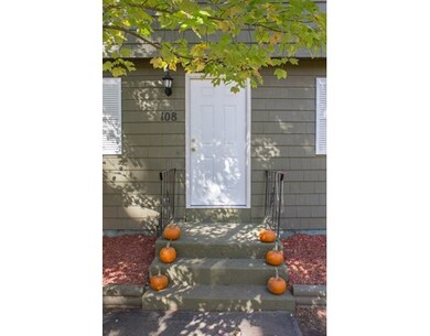 108 Partridge St, Franklin, MA 02038 - photo 4