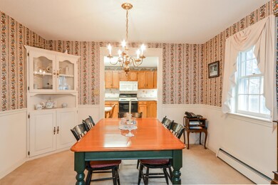 015-Dining_Room-5406241-medium