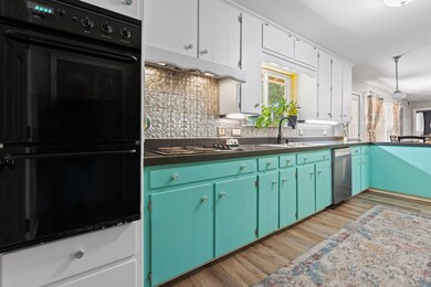 612 Woodcrest Dr, Hurst, TX 76053 - photo 6