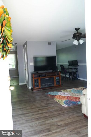 6405 Loch Crest Ct, Idlewylde, MD 21239 - photo 6