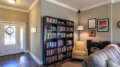 Living room/Entryway