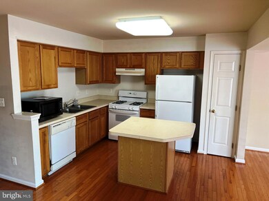 23021 Potomac Hill Square, Sterling, VA 20166 - photo 6
