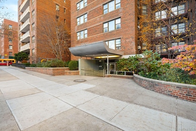 3130 Grand Concourse unit 2J, Bronx, NY 10458 - photo 2