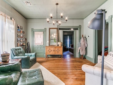 318 S 2nd St, Guthrie, OK 73044 - photo 3