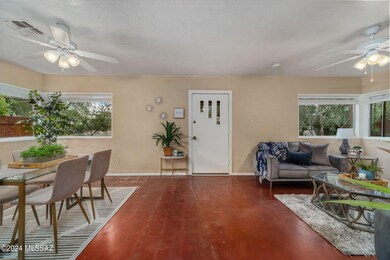 7-web-or-mls-2809 E Lester St - MLS Imag