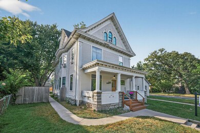 2323 Dupont Ave N, Minneapolis, MN 55411 - photo 2