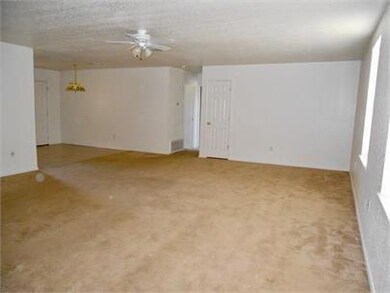 4414 Rob Dr, Granbury, TX 76049 - photo 4