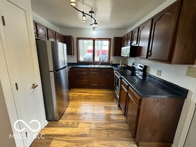 9026 W 550 S, Columbus, IN 47201 - photo 5