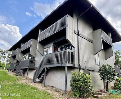 Lanai Bldg H