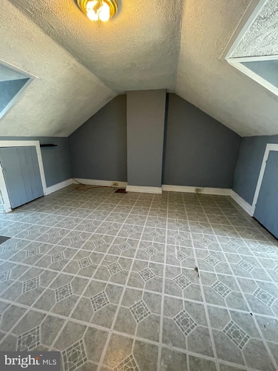 652 N 11th St, Reading, PA 19604 - photo 7