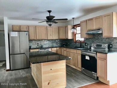 2426 Allegheny Dr, Blakeslee, PA 18610 - photo 2