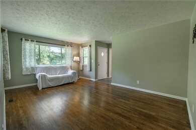 8501 W 450 S, Columbus, IN 47201 - photo 5