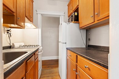 122 Riverway unit 9, Boston, MA 02215 - photo 4