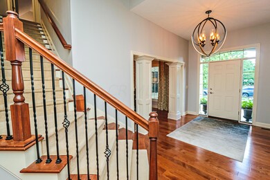 6722 Raynor Ct, Dublin, OH 43017 - photo 3