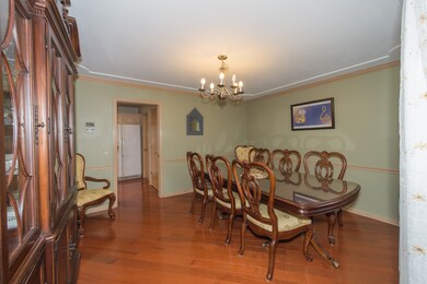 1304 Strawbridge Ct, Naperville, IL 60565 - photo 3