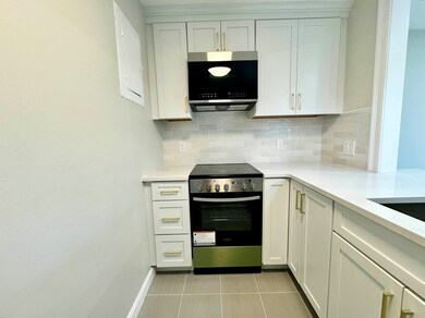 12 Pond Ln unit 40, Arlington, MA 02474 - photo 3