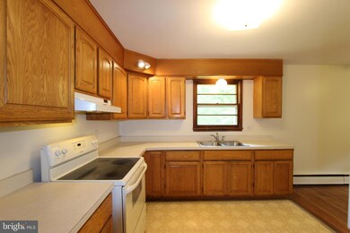 7001 Union Mill Rd, Clifton, VA 20124 - photo 4