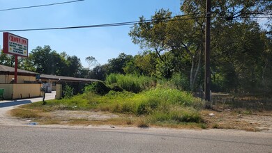 6423 Lockwood Dr, Houston, TX 77028 - photo 2