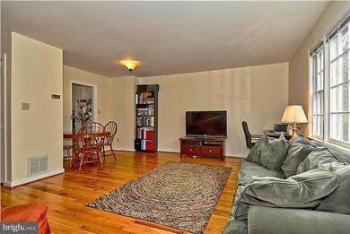 6044 Hardwick Place, Falls Church, VA 22041 - photo 4