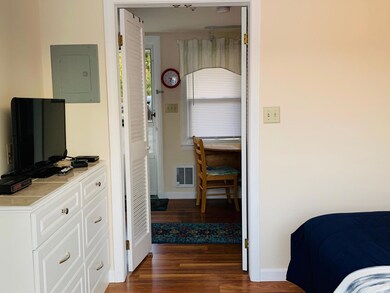 bedroom to lr