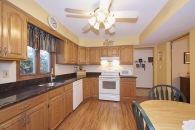 4 Sieben Dr, Middletown, NJ 07748 - photo 4