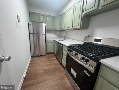 Tiber Island unit W505, Washington, DC 20024 - photo 4