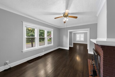 1023 W Ridgeland Ave, Waukegan, IL 60085 - photo 4