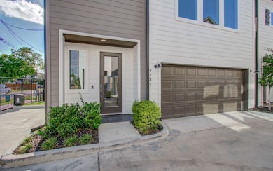 774 Paul Quinn St unit F, Houston, TX 77091 - photo 2
