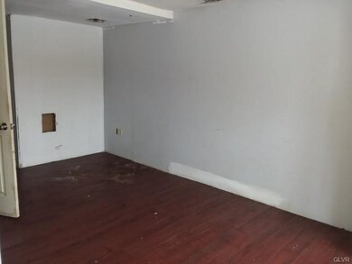 1218 S 10th St, Emmaus, PA 18049 - photo 5