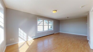 354 Manhattan Dr unit 8, Burlington, VT 05401 - photo 6