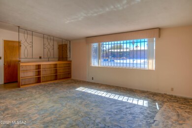 6 Living Room photo b
