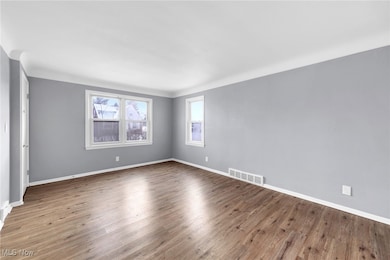 4666 E 86th St, Garfield Heights, OH 44125 - photo 5