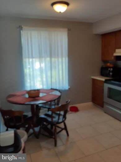 75-2 Azalea Way, Reading, PA 19606 - photo 5